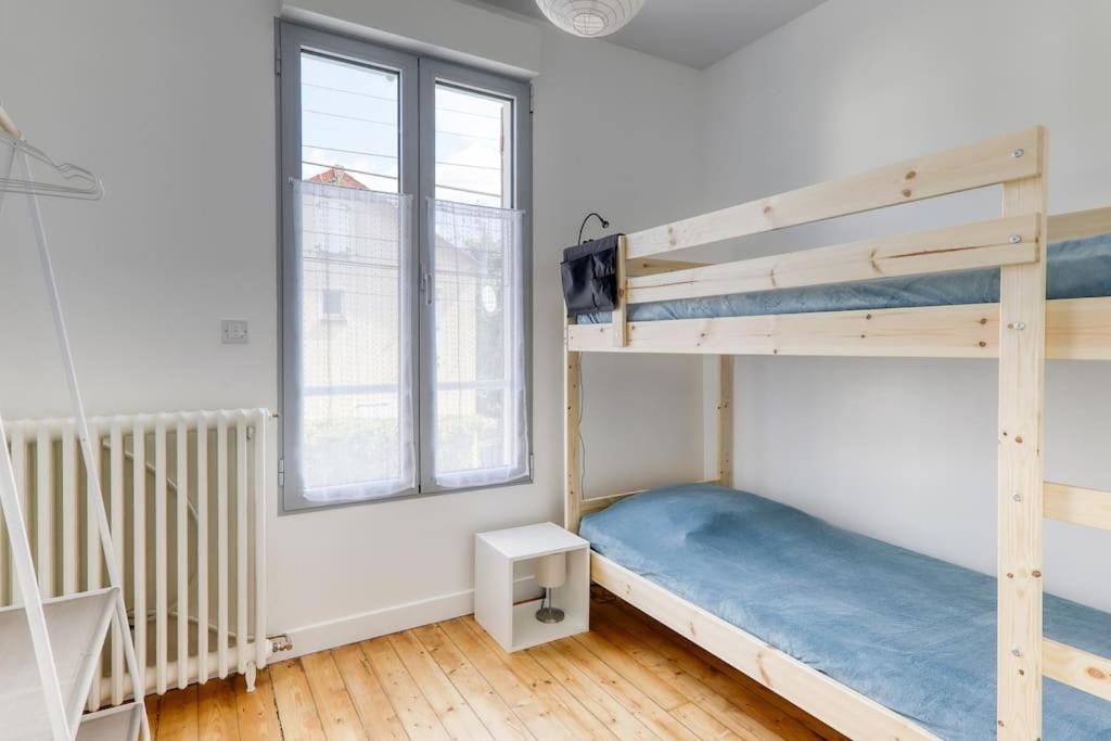 Maison Jules - 12 Min Disneyland - 10 P Holiday home Esbly